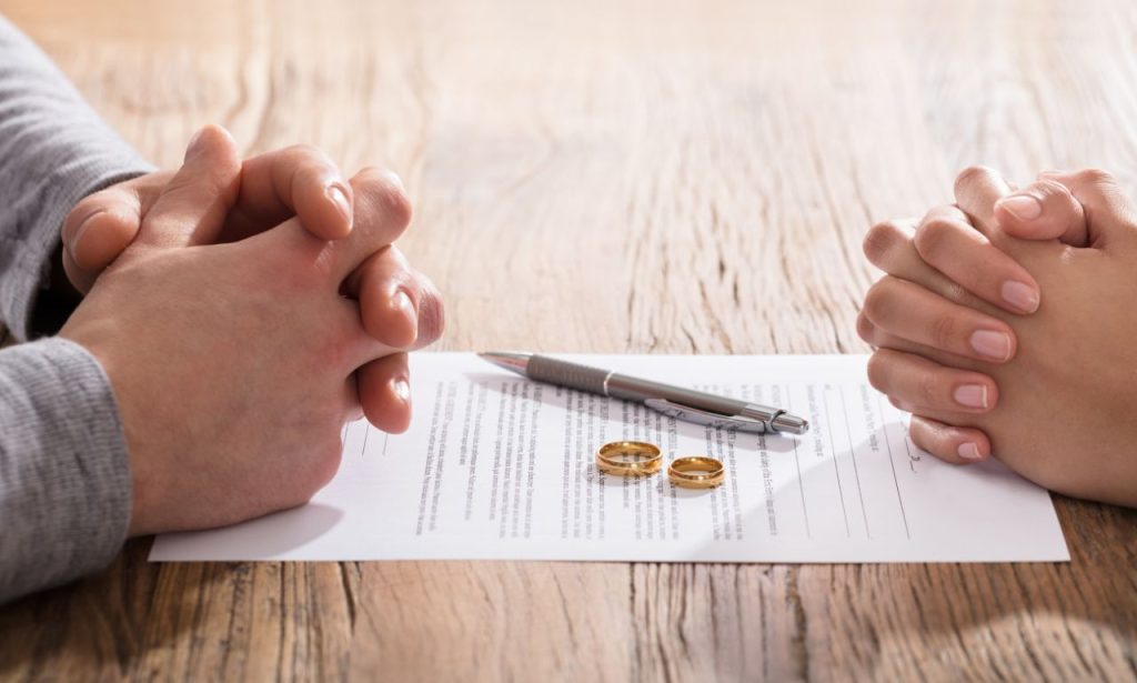 pros and cons of divorce vs separation